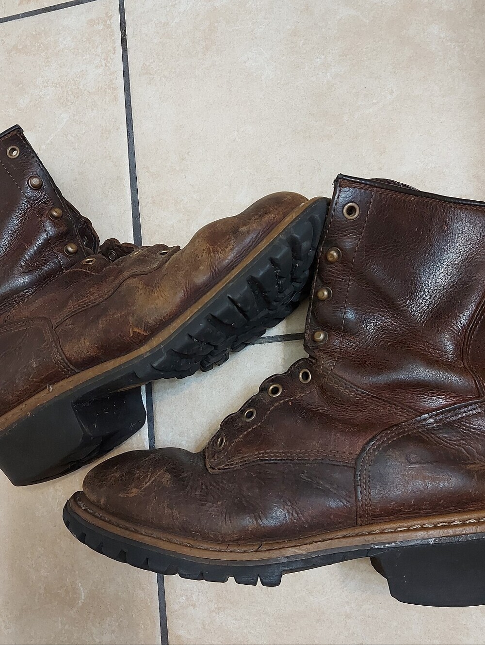 Leather work boots from the American brand Carolina, Logger model Size 11